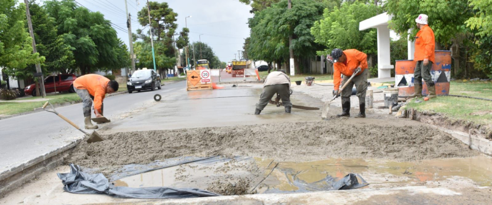 Obras de pavimentación sobre la Avenida Montevideo